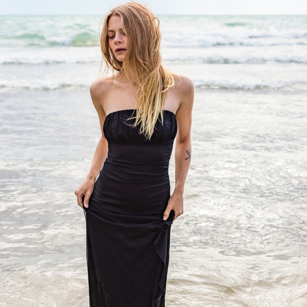 Le Chateau Long Elegant Black Dress